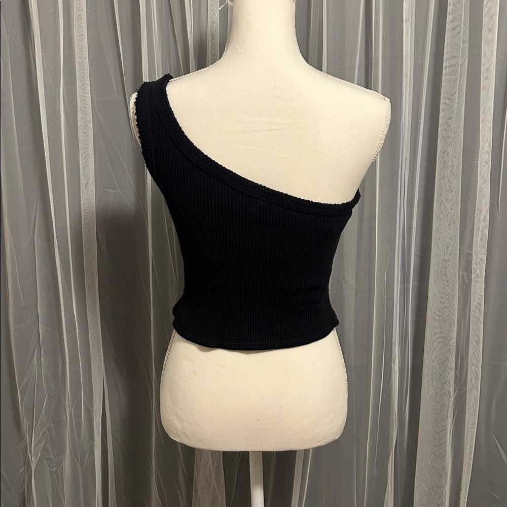 Urban Outfitters Black Ribbed One-Shoulder Crop Top Size Large - Picture 4 of 7